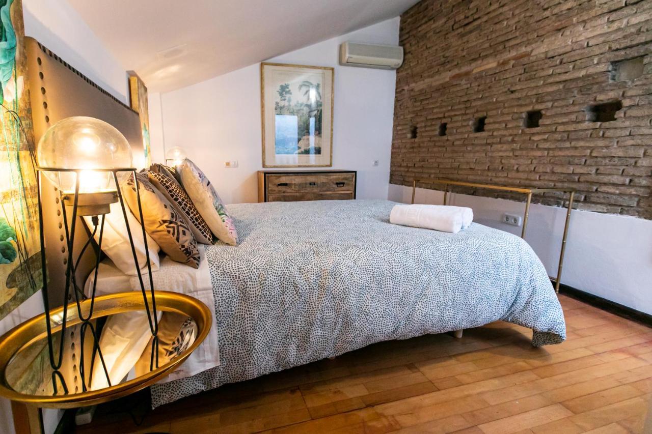 Apartamento 3 Dormitorios En Calle San Vicente. Sevilla Exterior foto