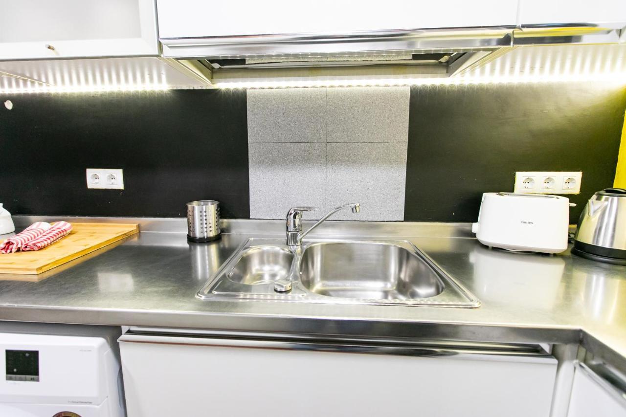 Apartamento 3 Dormitorios En Calle San Vicente. Sevilla Exterior foto